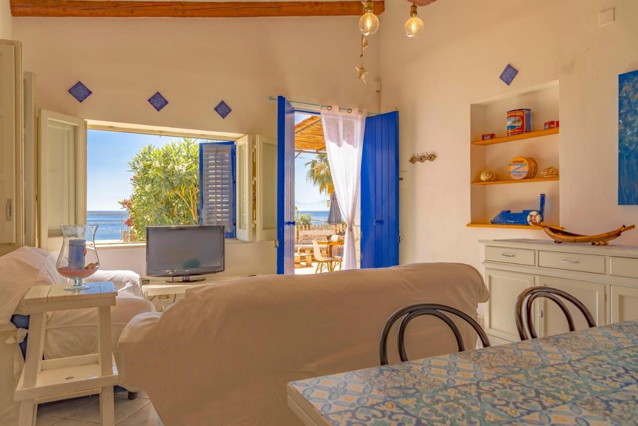 Dimore Di Mare - Beachfront Apartments Santa Flavia Exterior foto