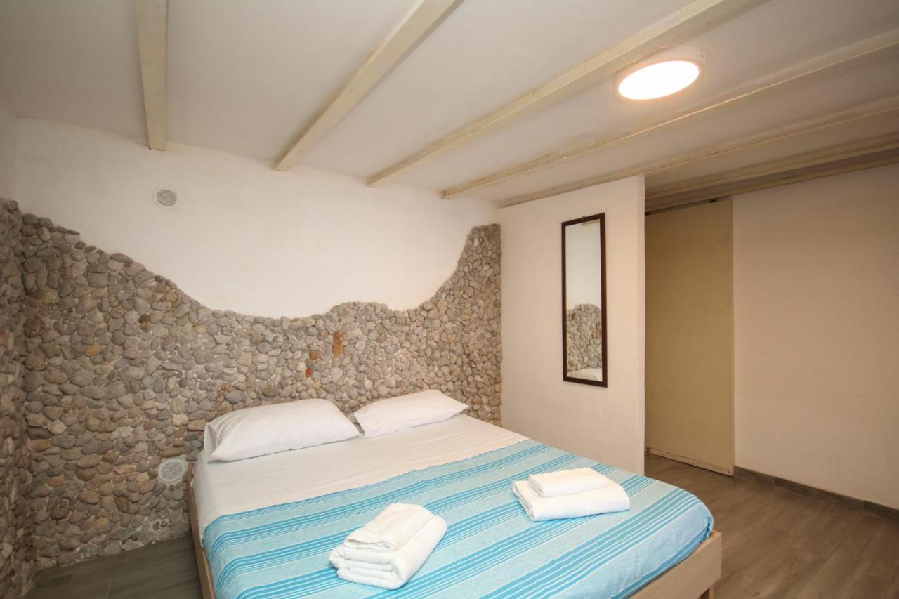 Dimore Di Mare - Beachfront Apartments Santa Flavia Exterior foto