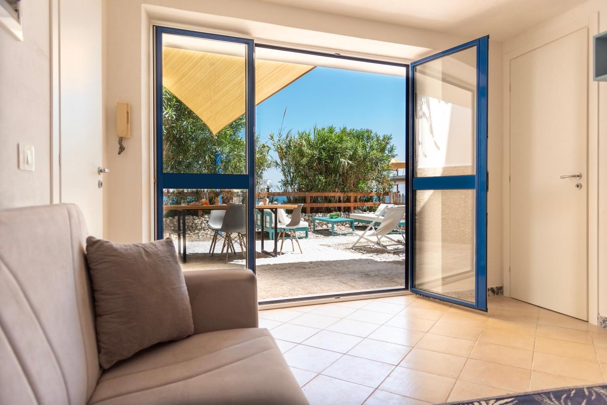 Dimore Di Mare - Beachfront Apartments Santa Flavia Exterior foto