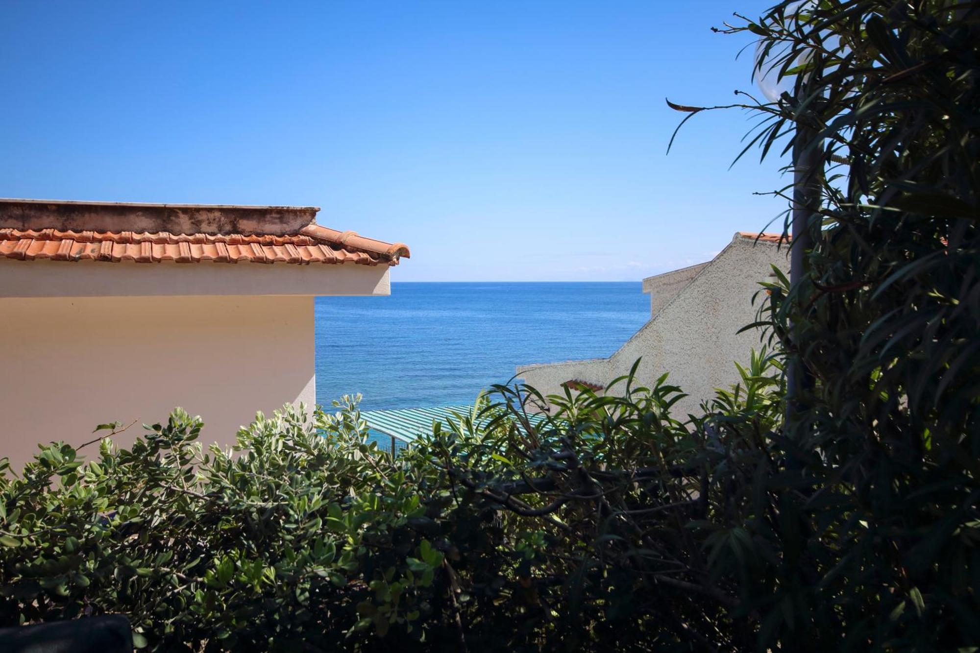 Dimore Di Mare - Beachfront Apartments Santa Flavia Exterior foto